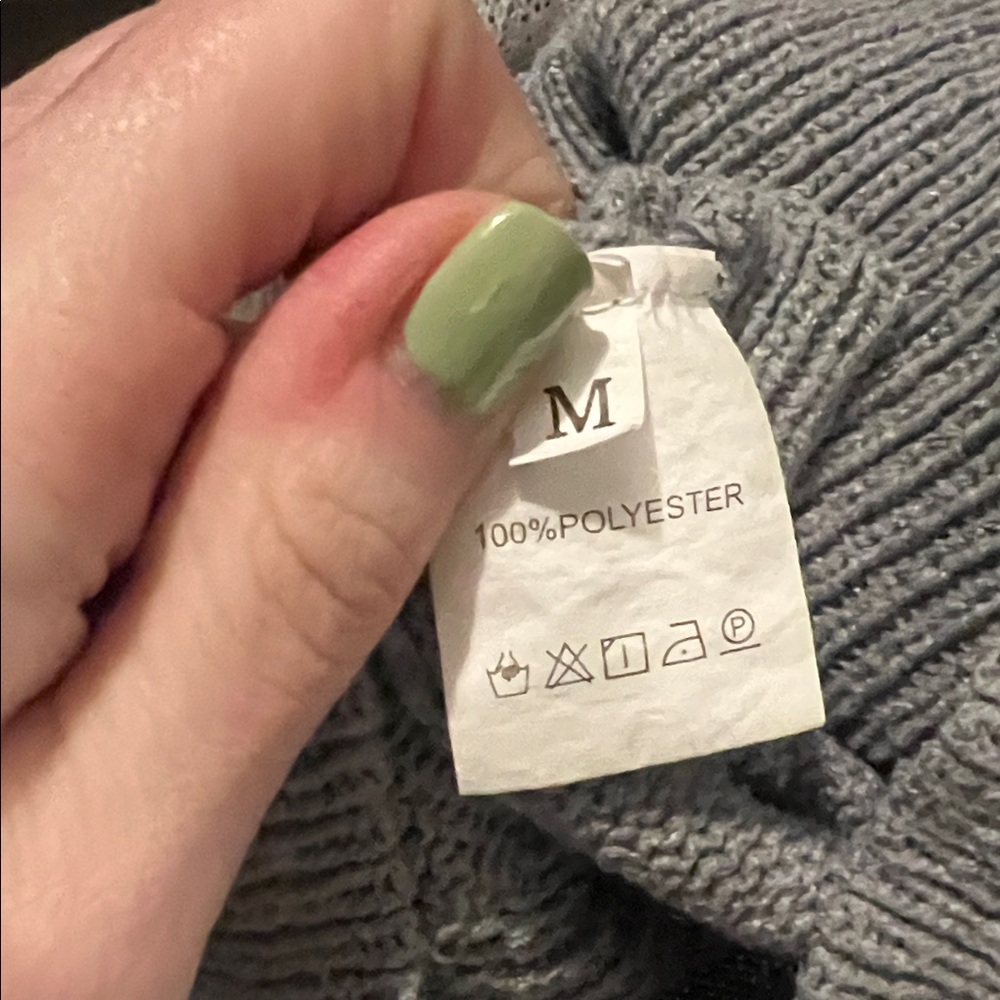 Gray Heart Pattern Women's Sweater - image 2